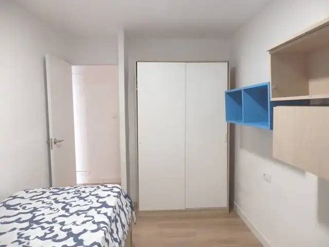 Schlafzimmer von Wohnung zur Miete in Moncada mit Parkett, Möbliert und Ofen
