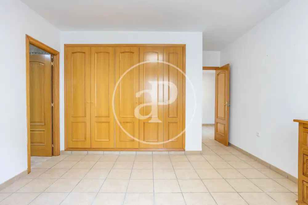 Schlafzimmer von Wohnung zum Verkauf in Onda mit Heizung, Abstellraum und Balkon