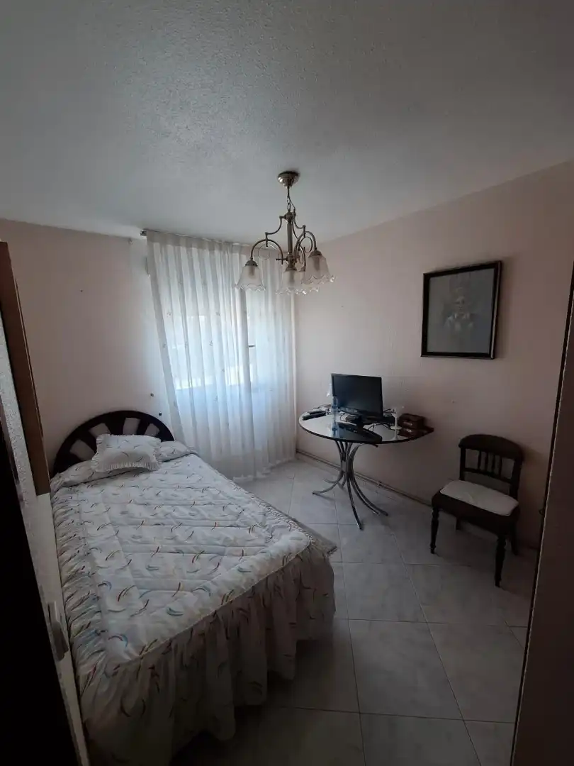 Habitación de Casa o chalet en venta en Villaviciosa de Odón con Aire acondicionado, Calefacción y Jardín privado