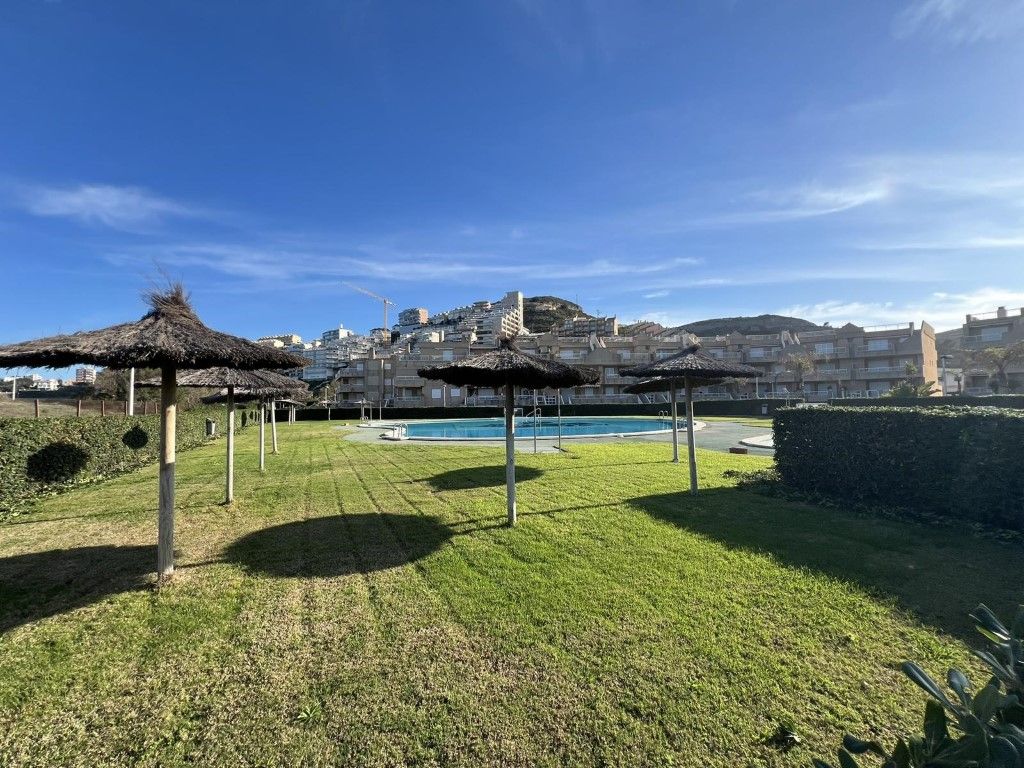 Vista exterior de Apartament en venda en Cullera amb Aire condicionat, Terrassa i Piscina