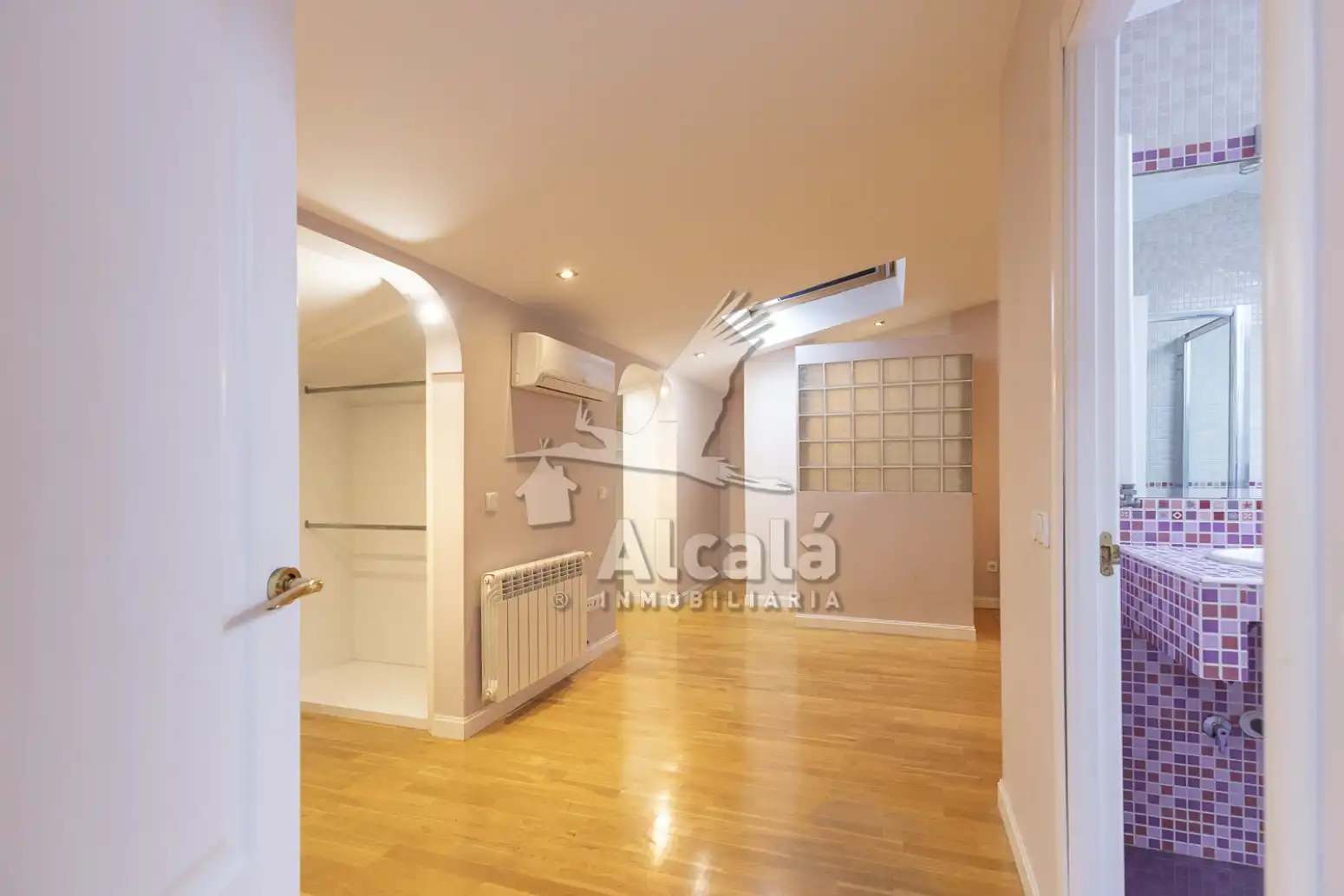 Habitación de Ático en venta en Alcalá de Henares con Aire acondicionado, Calefacción y Terraza