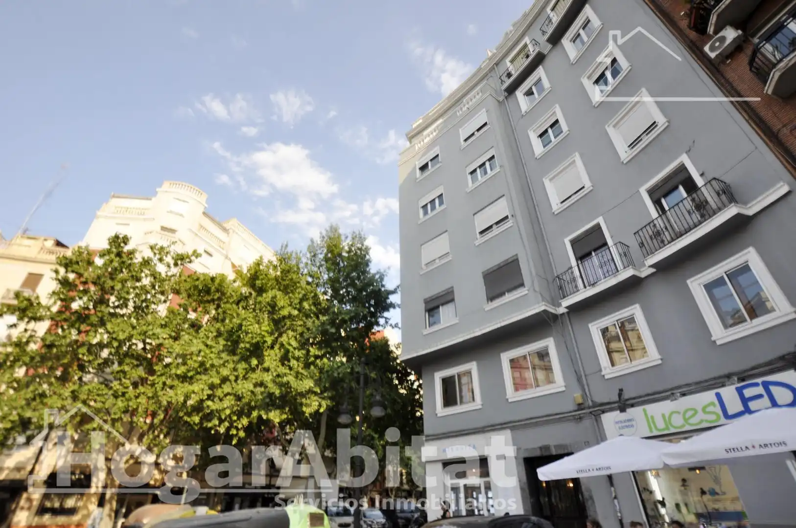 Exterior view of Flat for sale in Valencia  with Air Conditioner and Heating