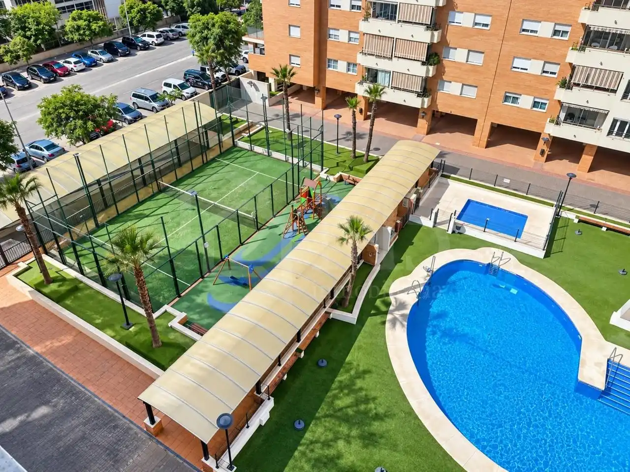 Piscina de Piso en venta en Carretera de Cádiz