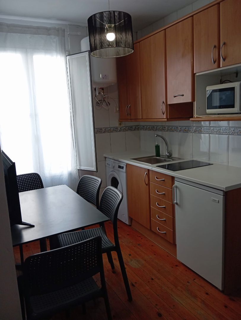Kitchen of Flat to rent in Burgos Capital  with Heating, Parquet flooring and Furnished