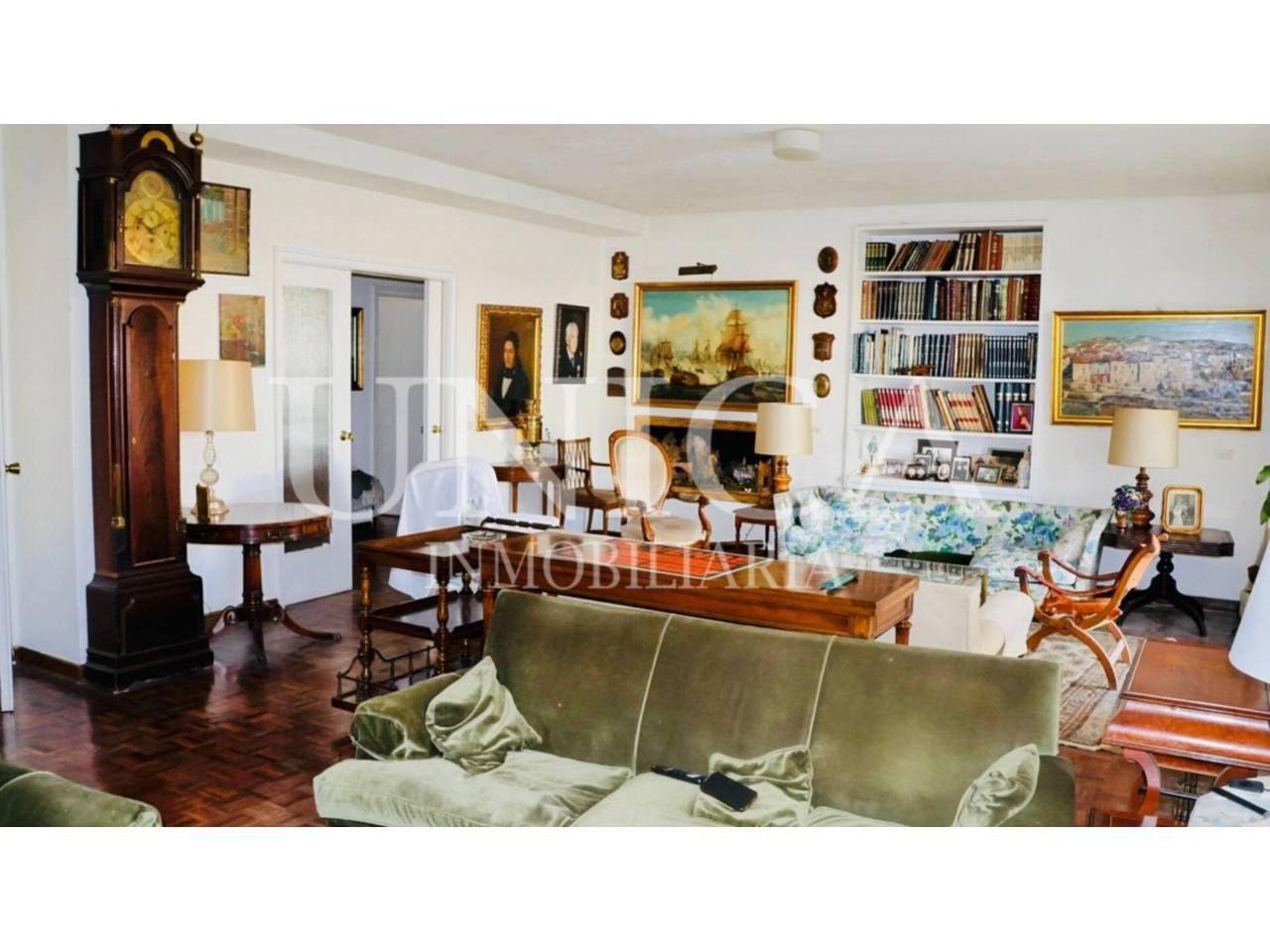 Sala d'estar de Pis en venda en  Madrid Capital amb Aire condicionat, Calefacció i Parquet