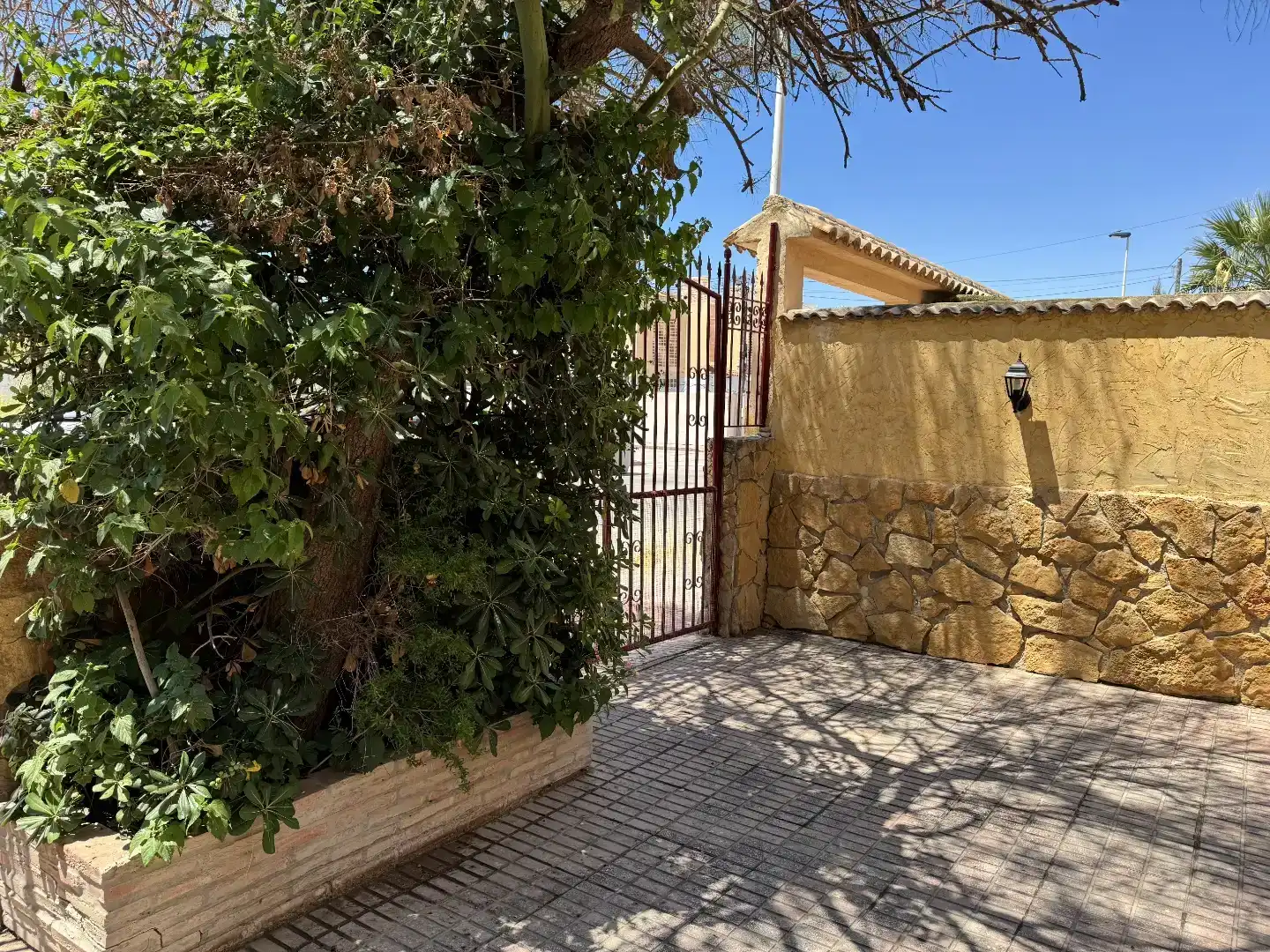 Maisonette zur Miete in Calle Via, 206, Bahia