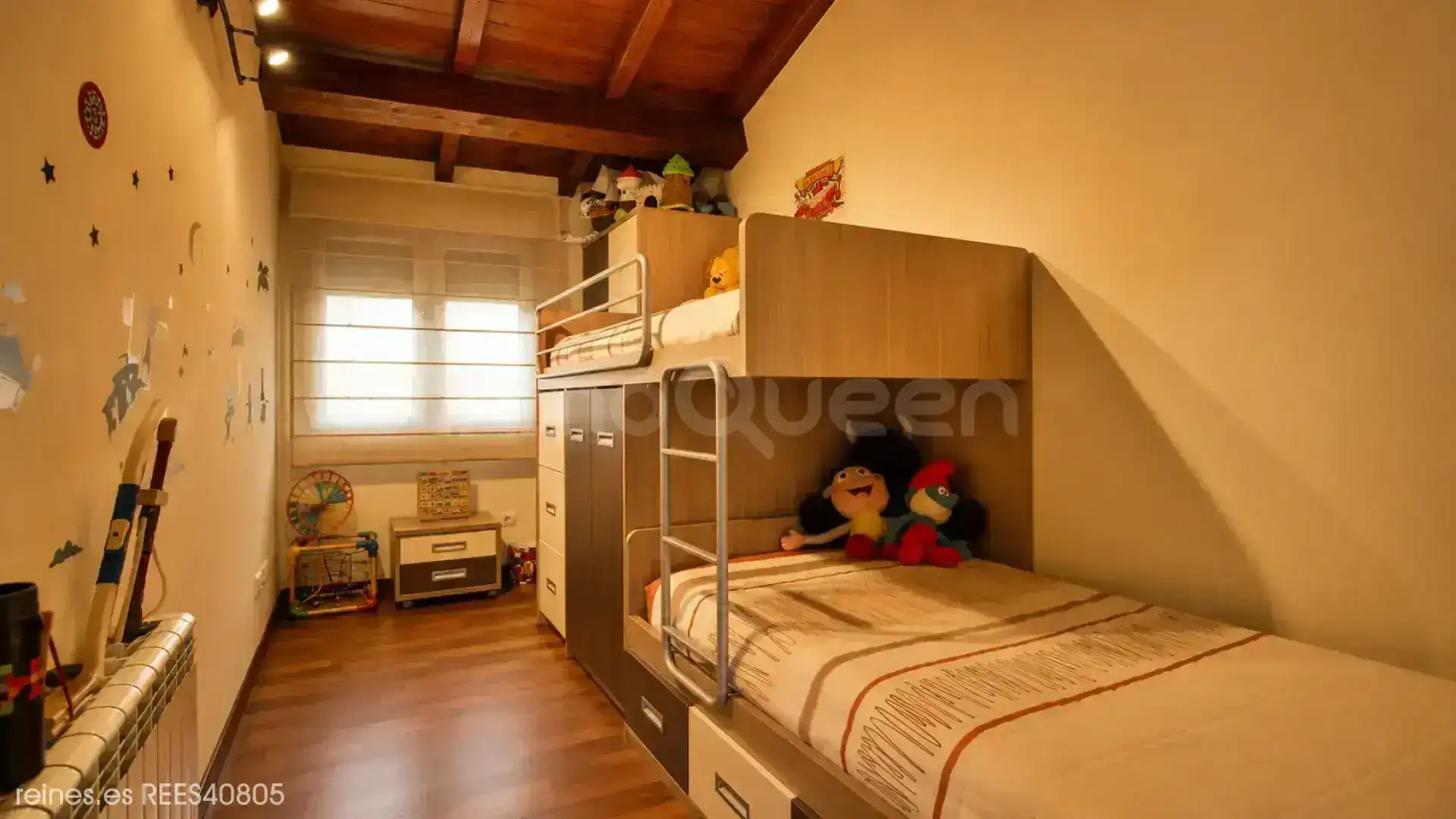 Habitación de Casa adosada en venta en Val de San Vicente  con Jardín privado, Terraza y Amueblado