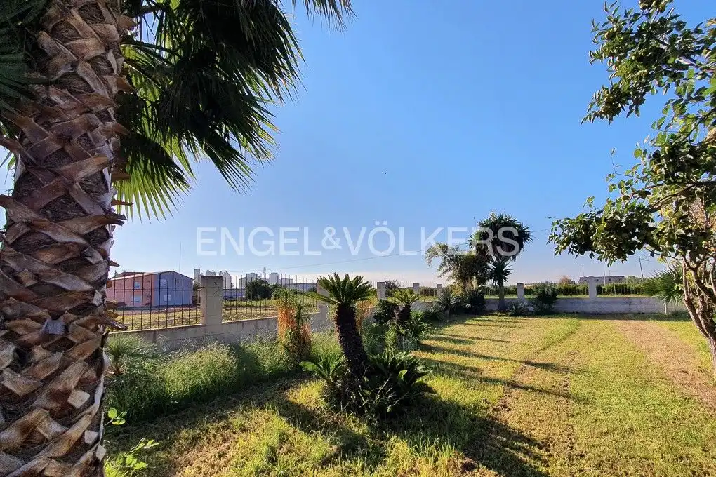 Piso en venta en  Valencia Capital con Jardín privado