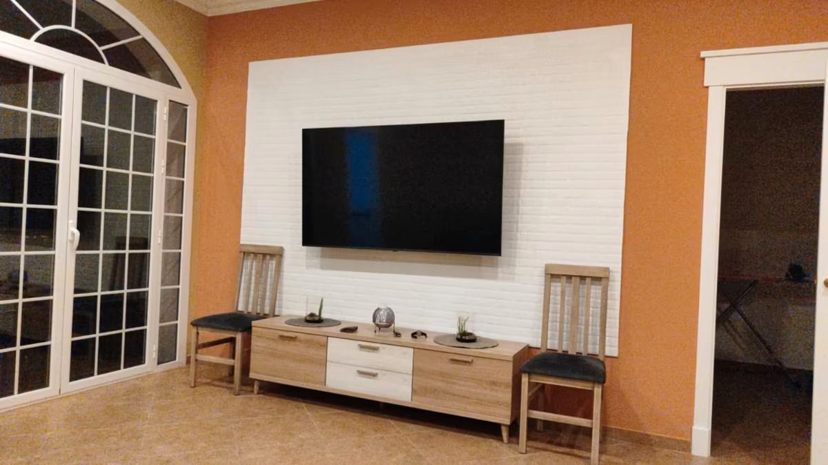 Casa adosada en venta en Calle Pablo Iglesias, Brenes