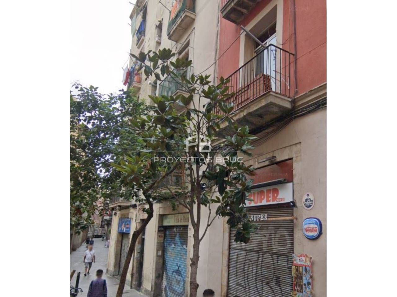 Vista exterior de Piso en venta en  Barcelona Capital