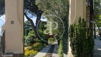 Vista exterior de Casa o xalet en venda en  Barcelona Capital amb Calefacció, Jardí privat i Terrassa