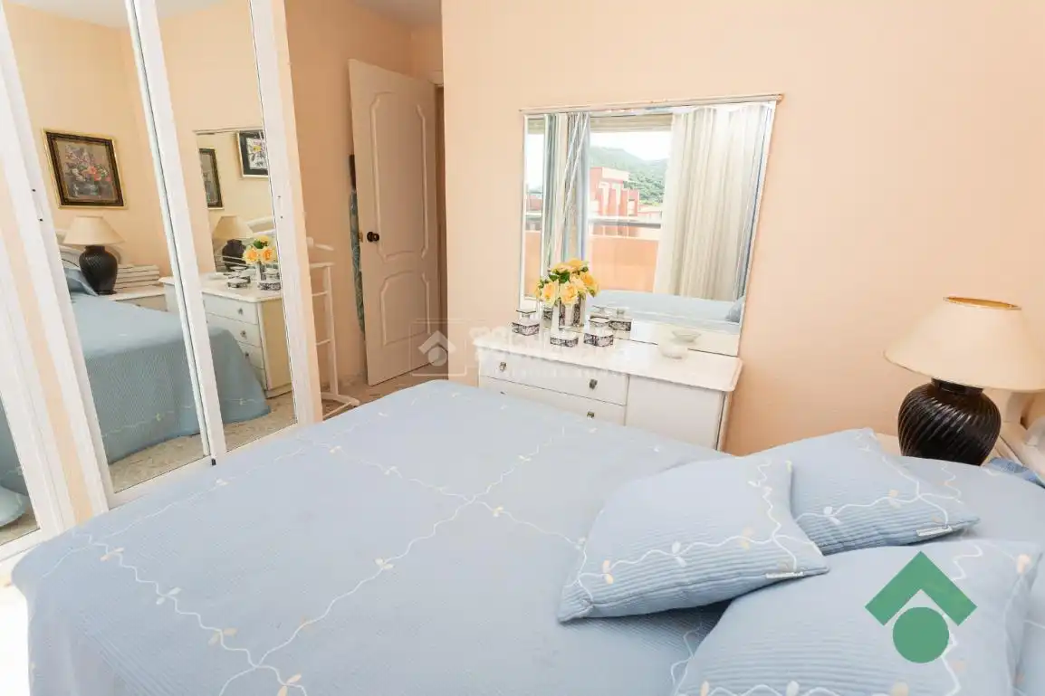 Habitación de Piso en venta en Algeciras con Amueblado y Piscina comunitaria