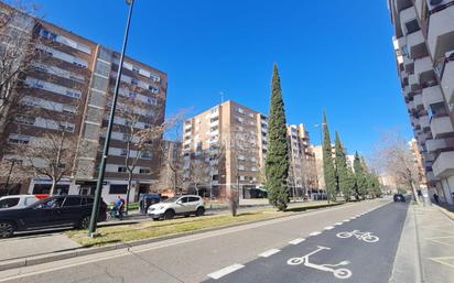 Vista exterior de Pis en venda en  Zaragoza Capital amb Calefacció i Terrassa