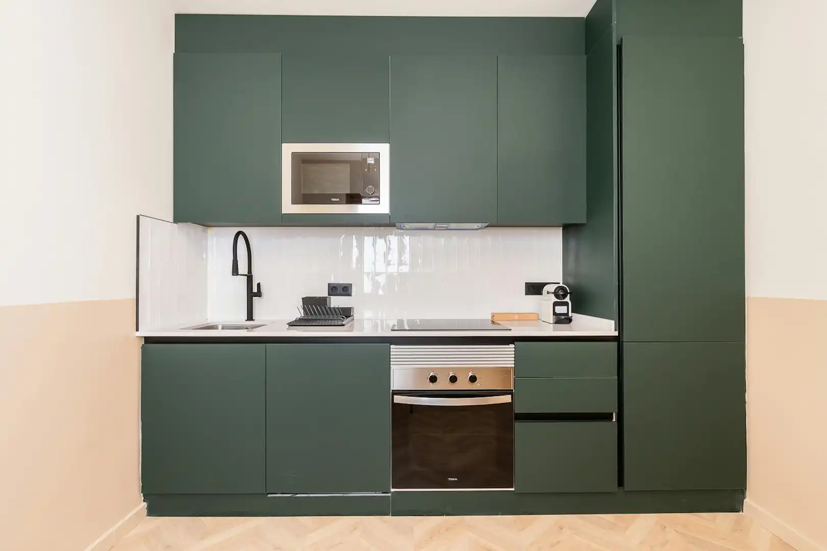 Cocina de Piso de alquiler en Barcelona con Aire acondicionado, Calefacción y Amueblado