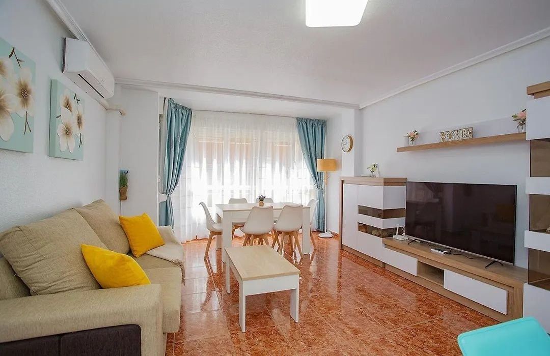 Living room of Apartment to rent in Torrevieja  with Air Conditioner, Furnished and Internet
