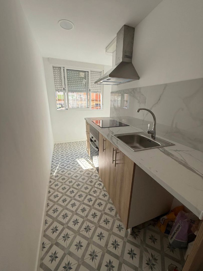Piso en venta en Carrer del Bambú, Sant Ildefons, Cornellà de Llobregat