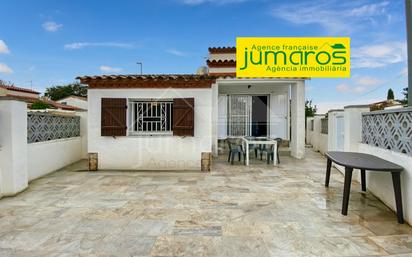 Vista exterior de Casa o xalet en venda en Empuriabrava amb Aire condicionat, Calefacció i Terrassa