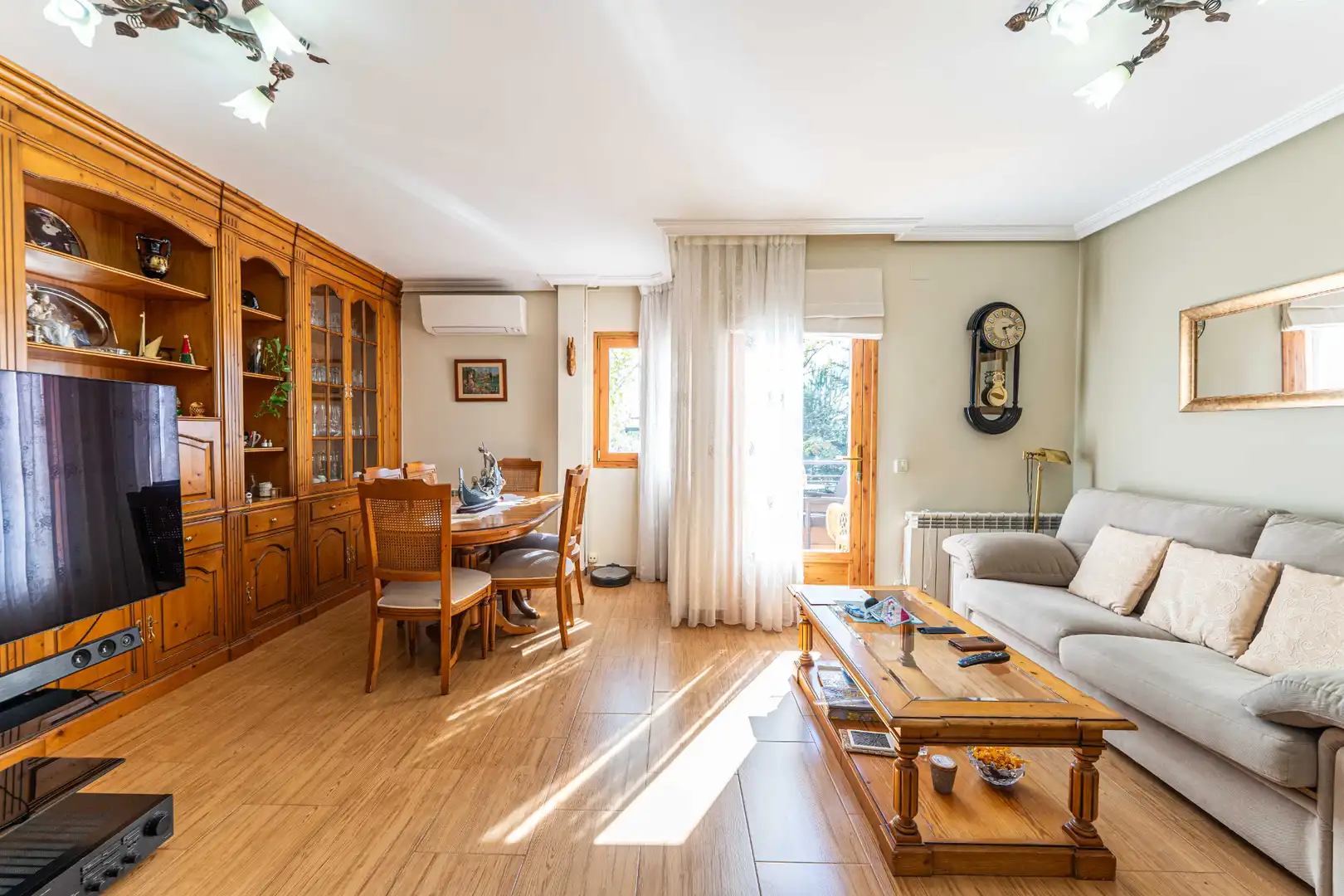 Sala d'estar de Casa adosada en venda en Las Matas  - Peñascales
