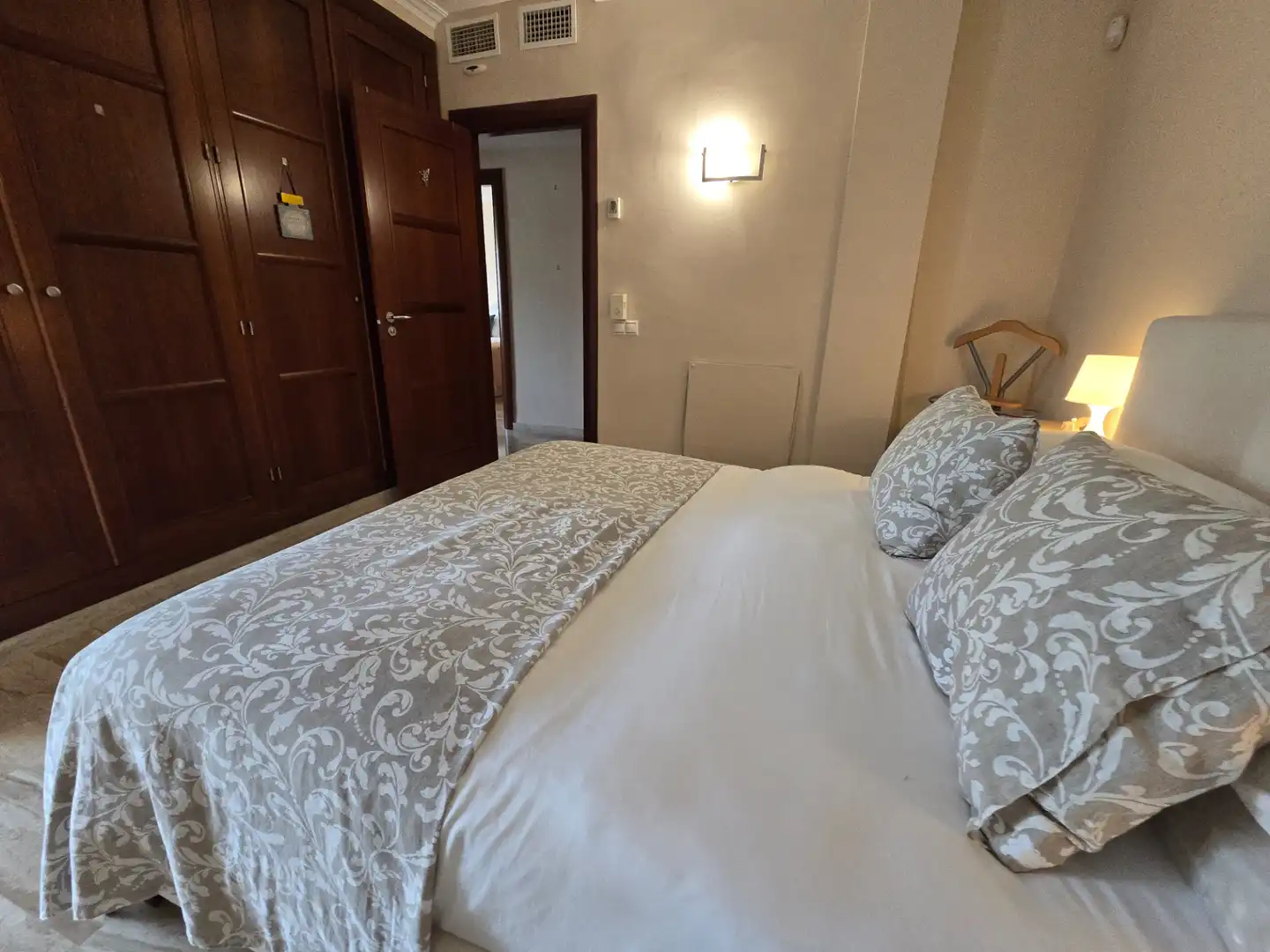 Dormitori de Casa o xalet en venda en Mijas amb Aire condicionat, Calefacció i Jardí privat
