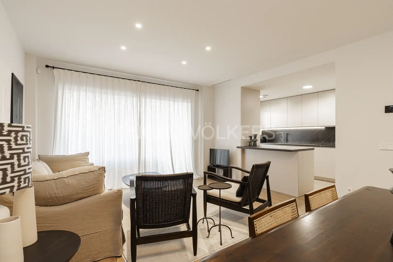 Sala d'estar de Apartament de lloguer en Boadilla del Monte amb Aire condicionat, Calefacció i Jardí privat