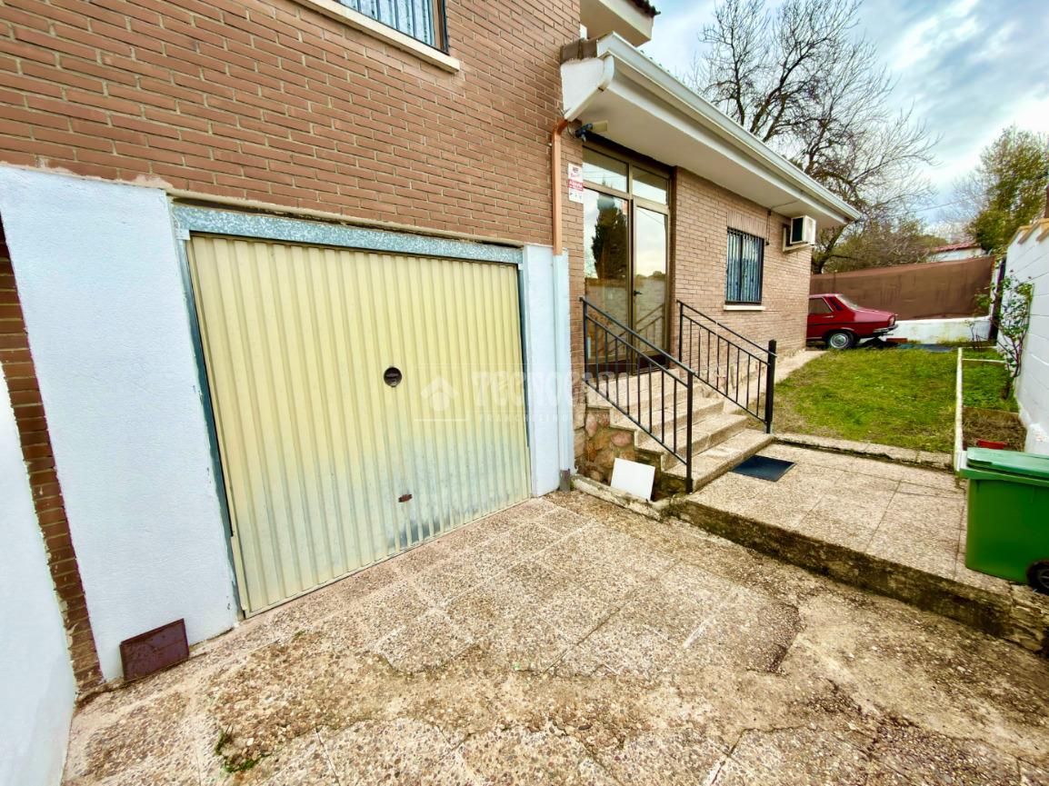 Casa adosada en venta