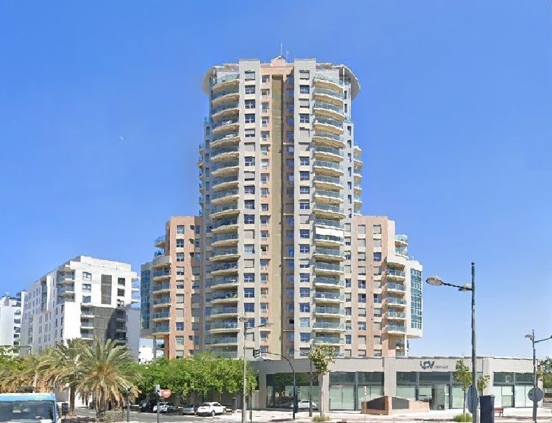 Exterior view of Flat for sale in  Valencia Capital  with Air Conditioner, Terrace and Balcony