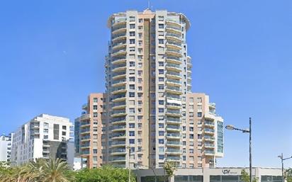 Exterior view of Flat for sale in  Valencia Capital  with Air Conditioner, Terrace and Balcony