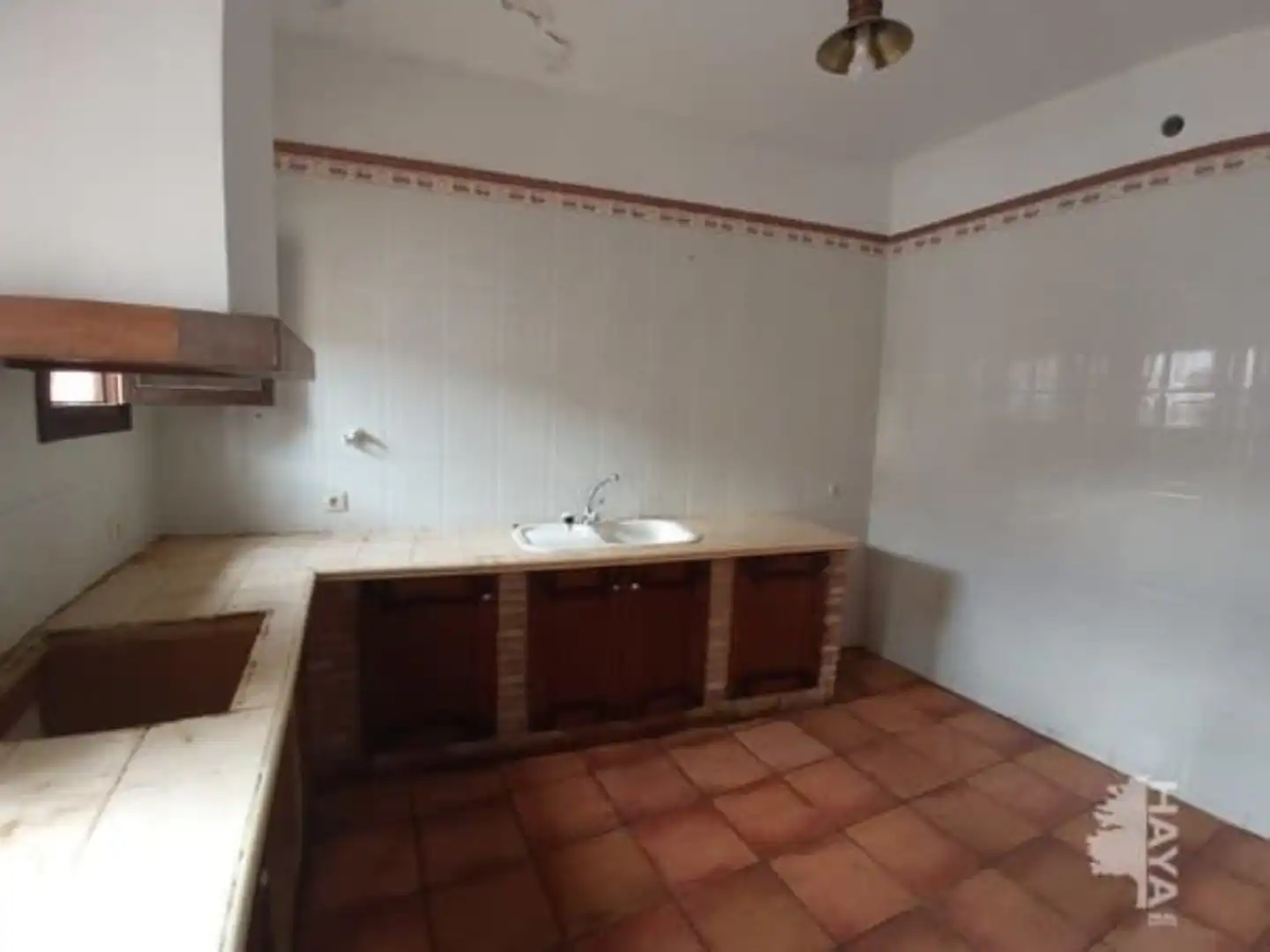 Cocina de Casa adosada en venta en El Robledo   con Calefacción, Jardín privado y Terraza