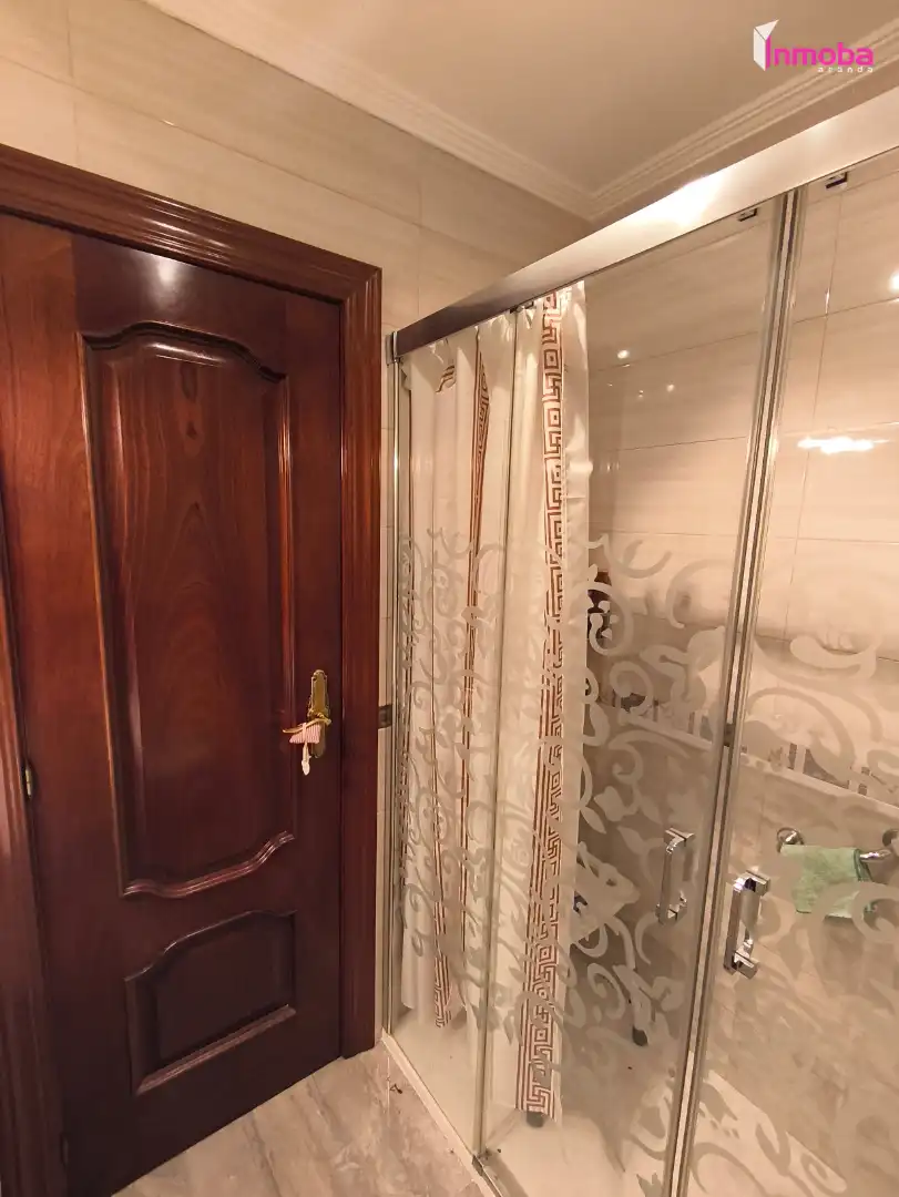 Baño de Piso en venta en Aranda de Duero con Calefacción, Parquet y Trastero