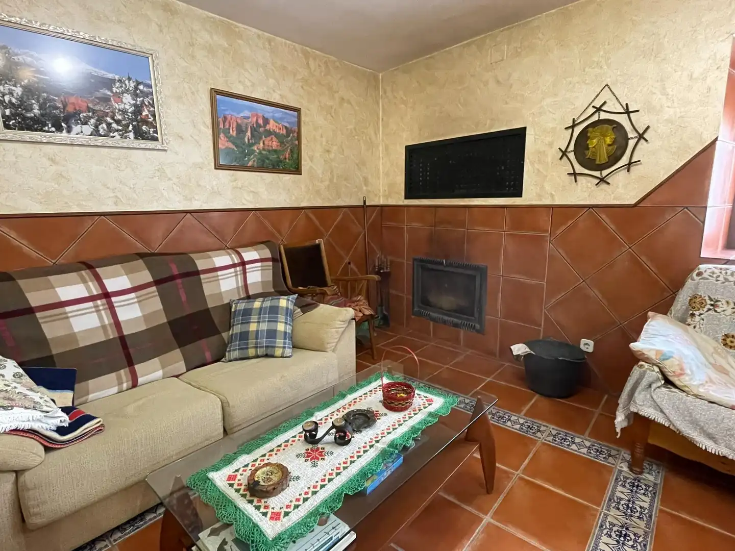 Living room of Houses for sale in Priaranza del Bierzo  with Furnished