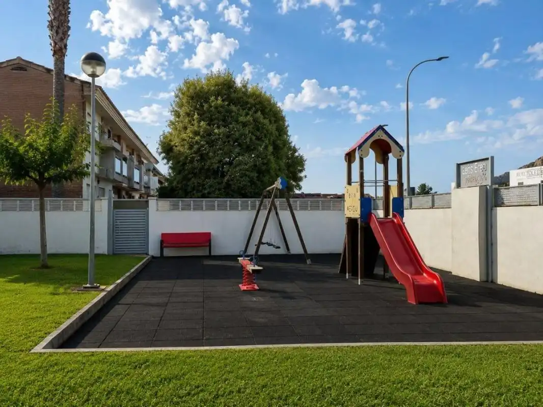 Adosado con terraza en venta en Carrer Union Europea, imagen 36