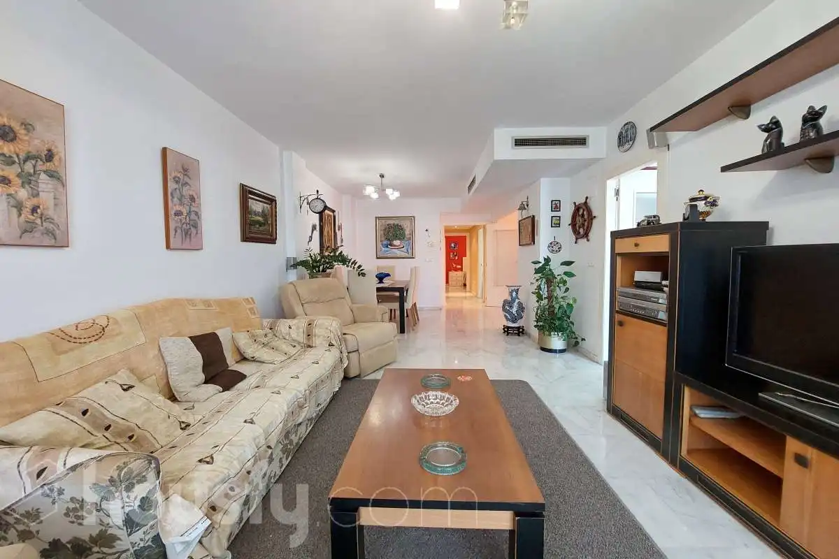 Sala d'estar de Pis en venda en Villajoyosa / La Vila Joiosa amb Aire condicionat, Jardí privat i Terrassa