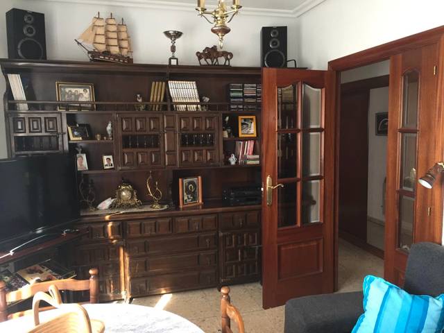 Casa-chalet en Venta en Travesía la Paz en Cenicero