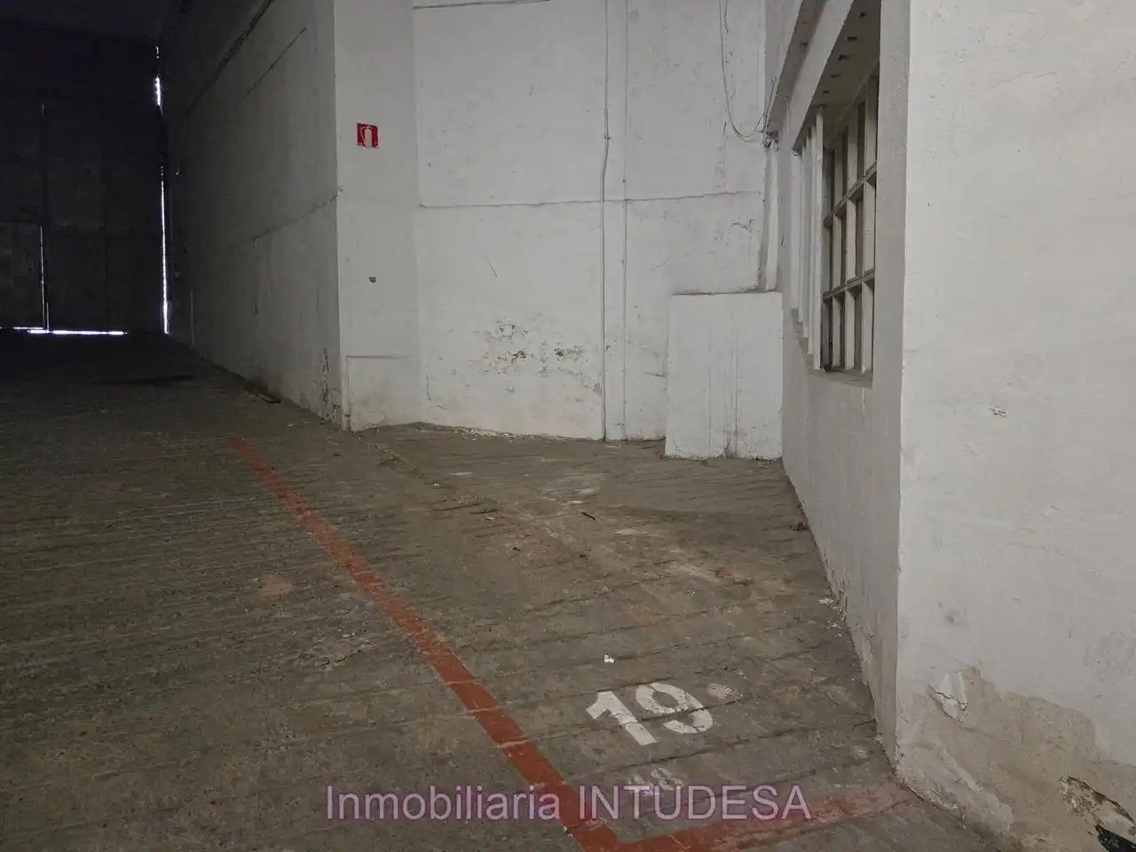 Aparcament de lloguer a Calle Doña María Ugarte, imagen 2