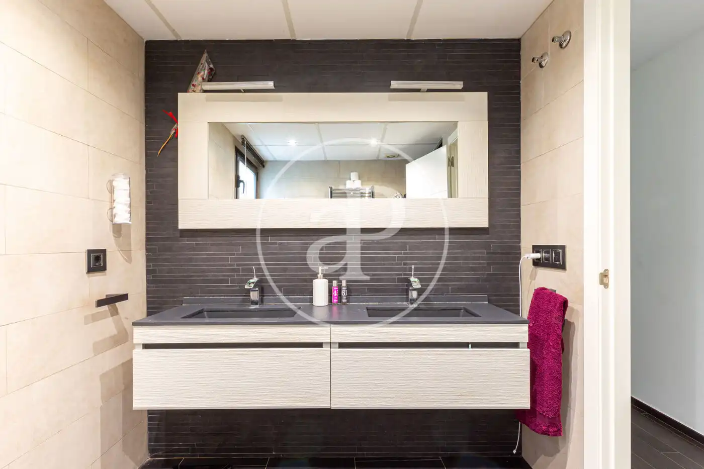 Bathroom of Houses for sale in Chiva  with Air Conditioner, Heating and Private garden