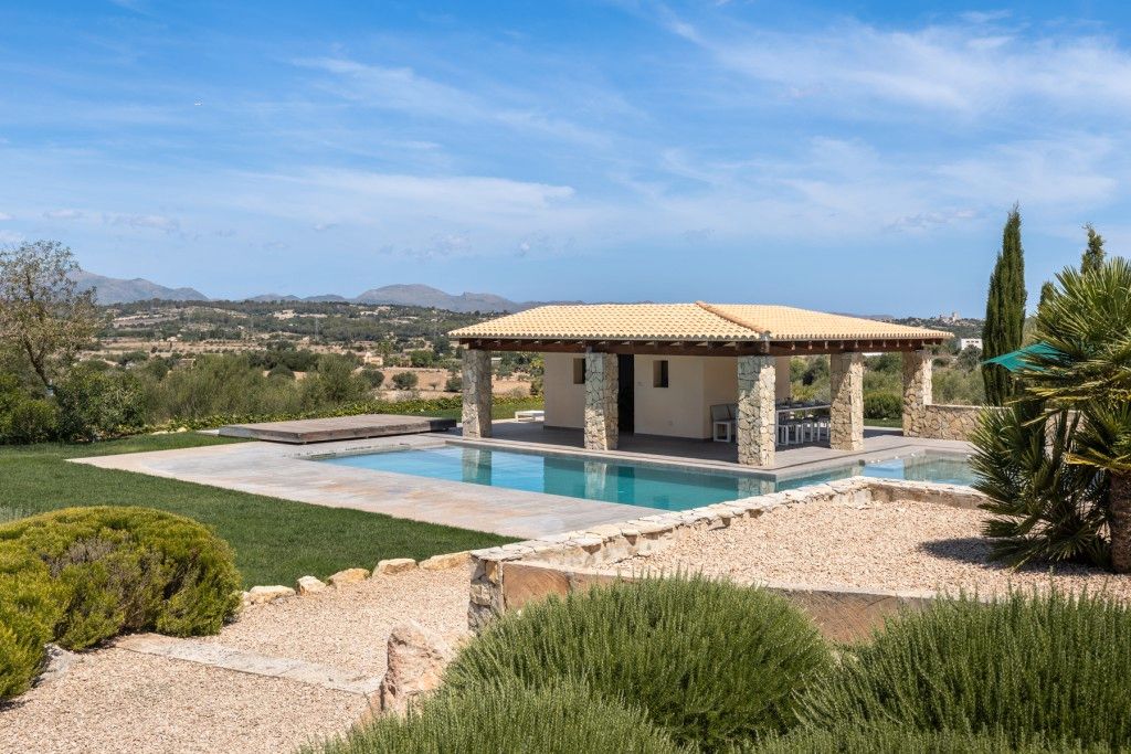 Swimming pool of Country house for sale in Sineu  with Air Conditioner, Heating and Private garden