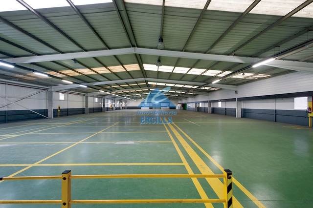 Nave industrial en Venta en Loiu