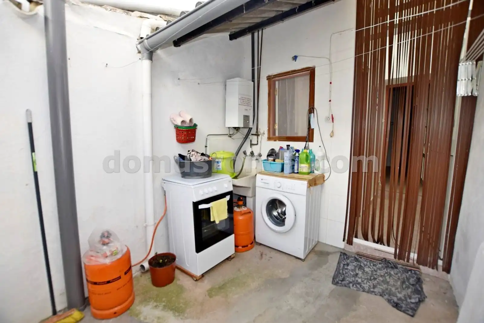 Kitchen of Houses for sale in Cuevas del Becerro  with Terrace, Storage room and Furnished