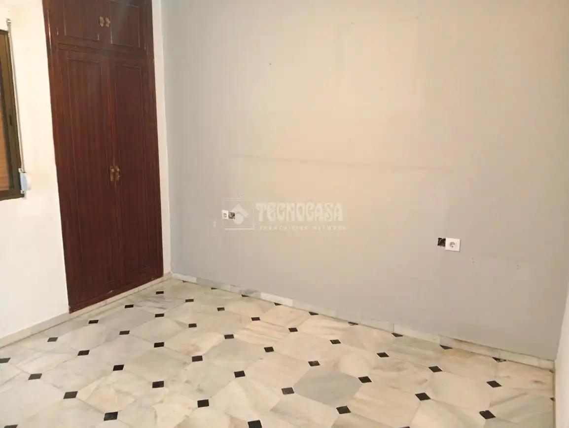 Habitación de Casa adosada en venta en Coria del Río