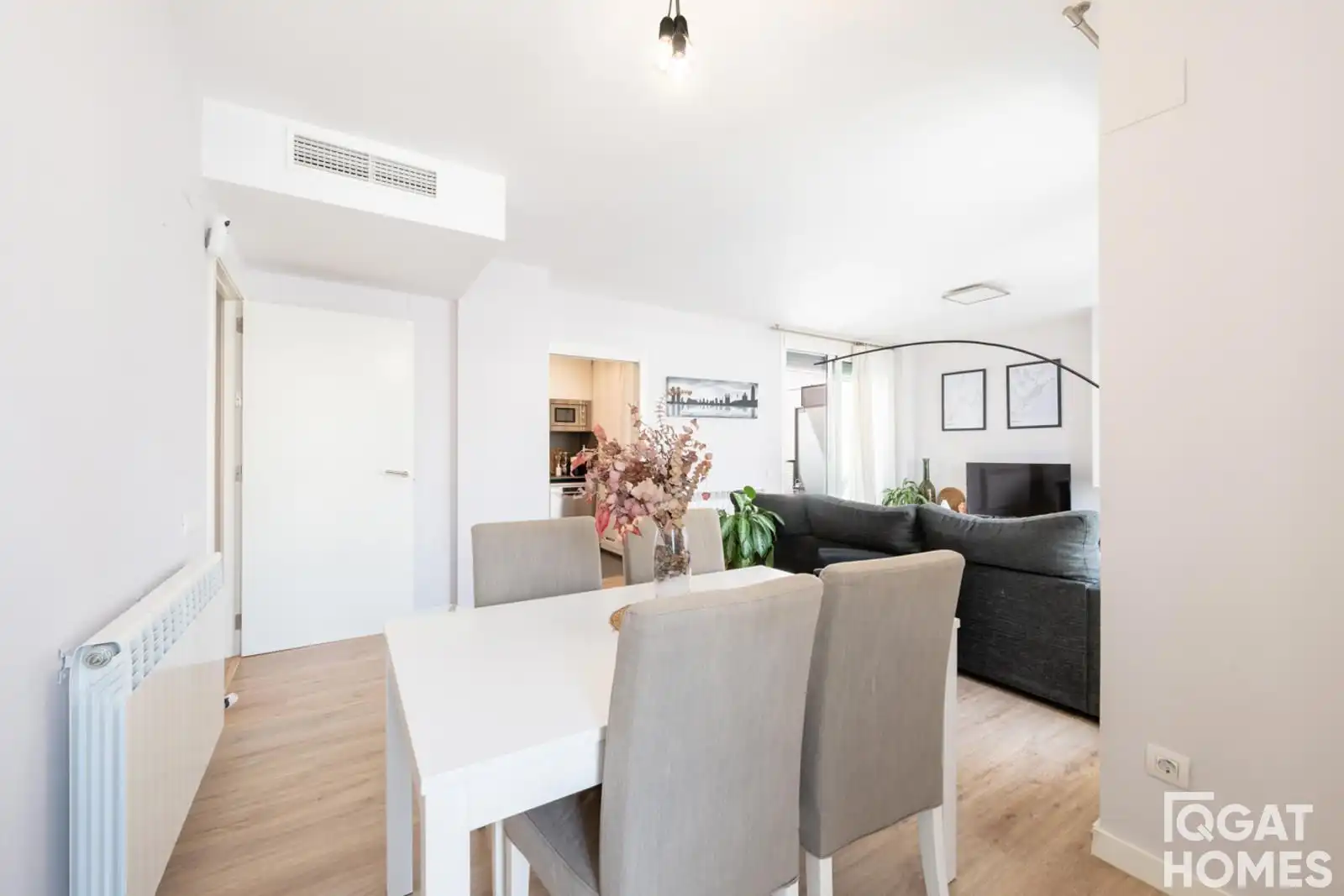 Living room of Attic for sale in Sant Cugat del Vallès  with Air Conditioner, Heating and Storage room