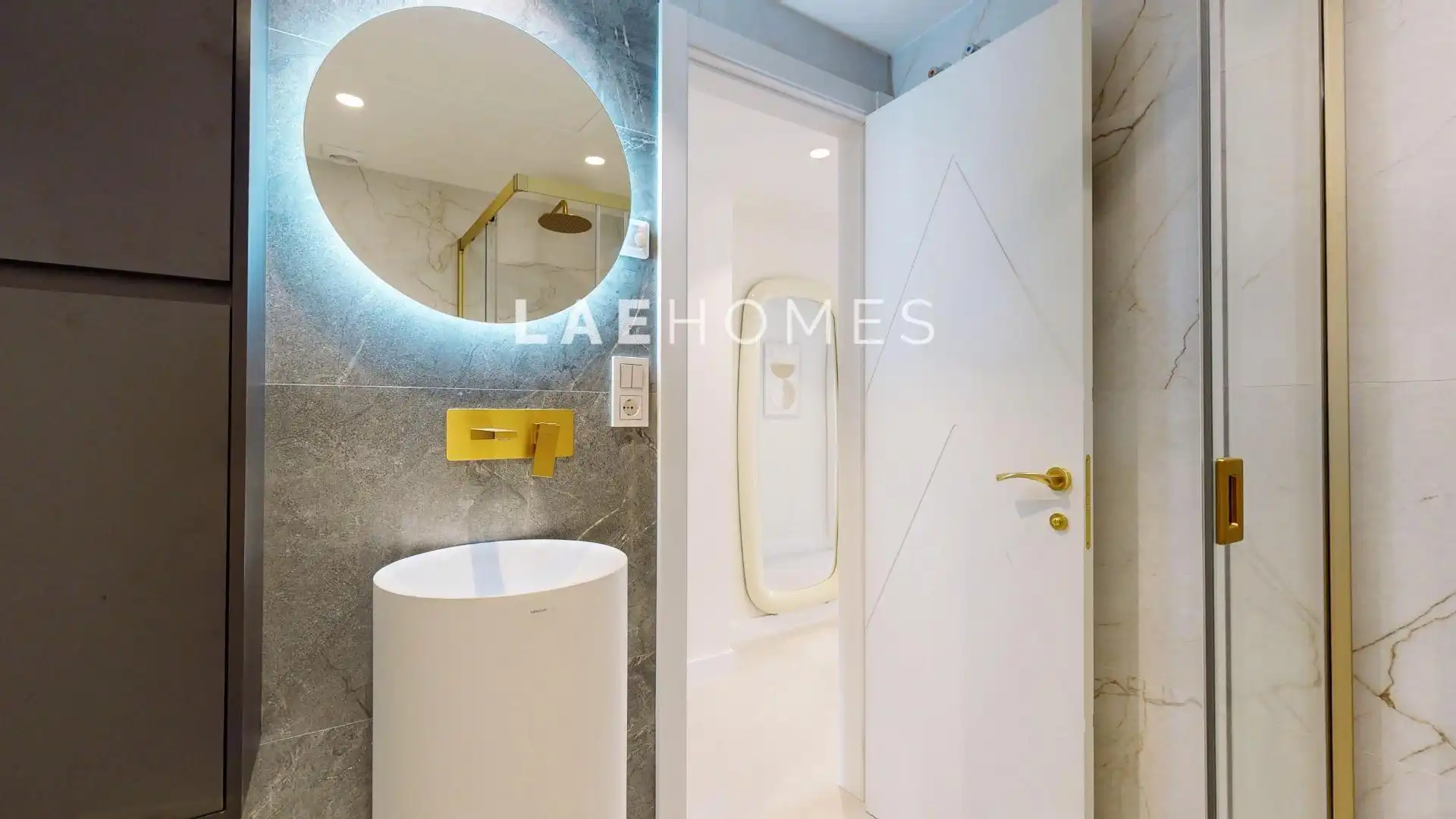 Bathroom of Apartments for sale in Marbella  with Heating, Terrace and Storage room