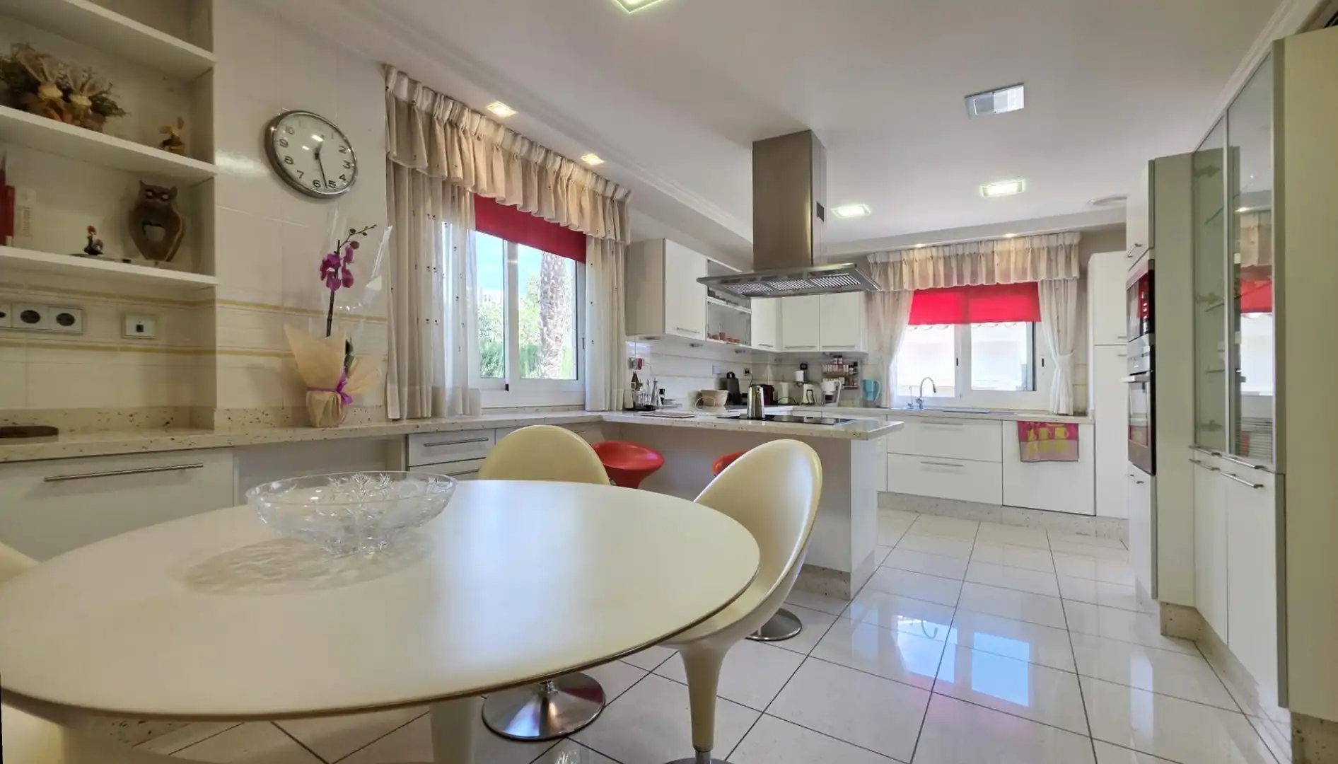 Kitchen of Houses for sale in Elche / Elx  with Air Conditioner, Private garden and Parquet flooring