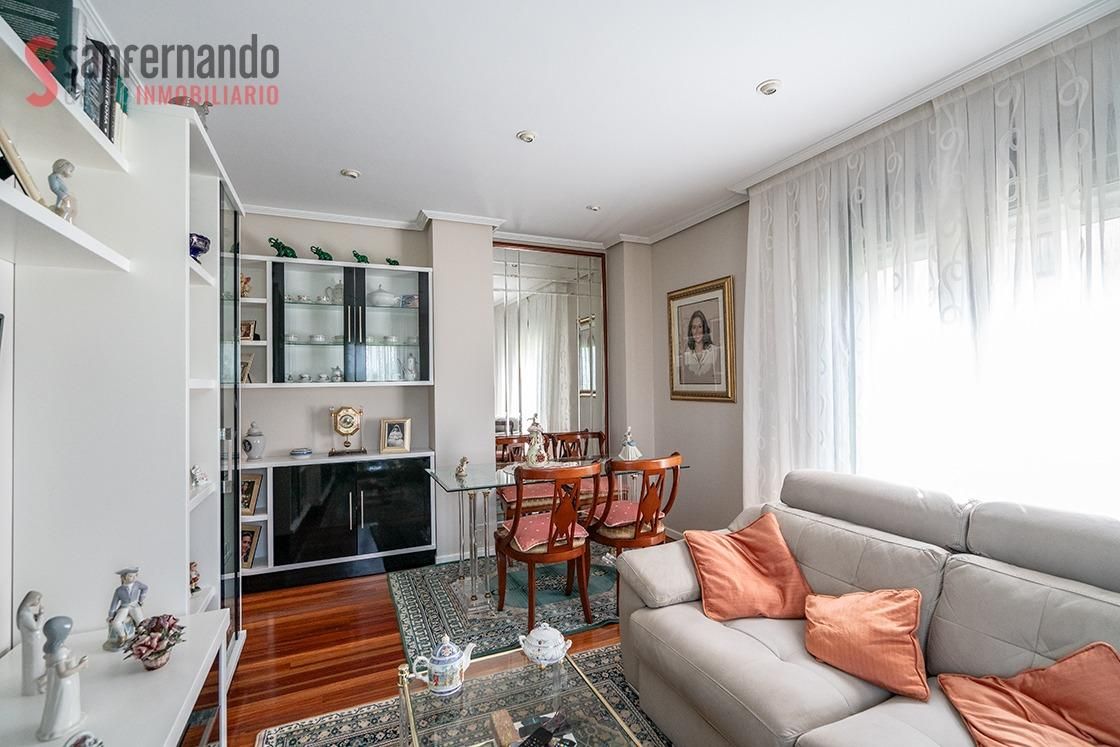Living room of Flat for sale in Piélagos  with Heating and Storage room