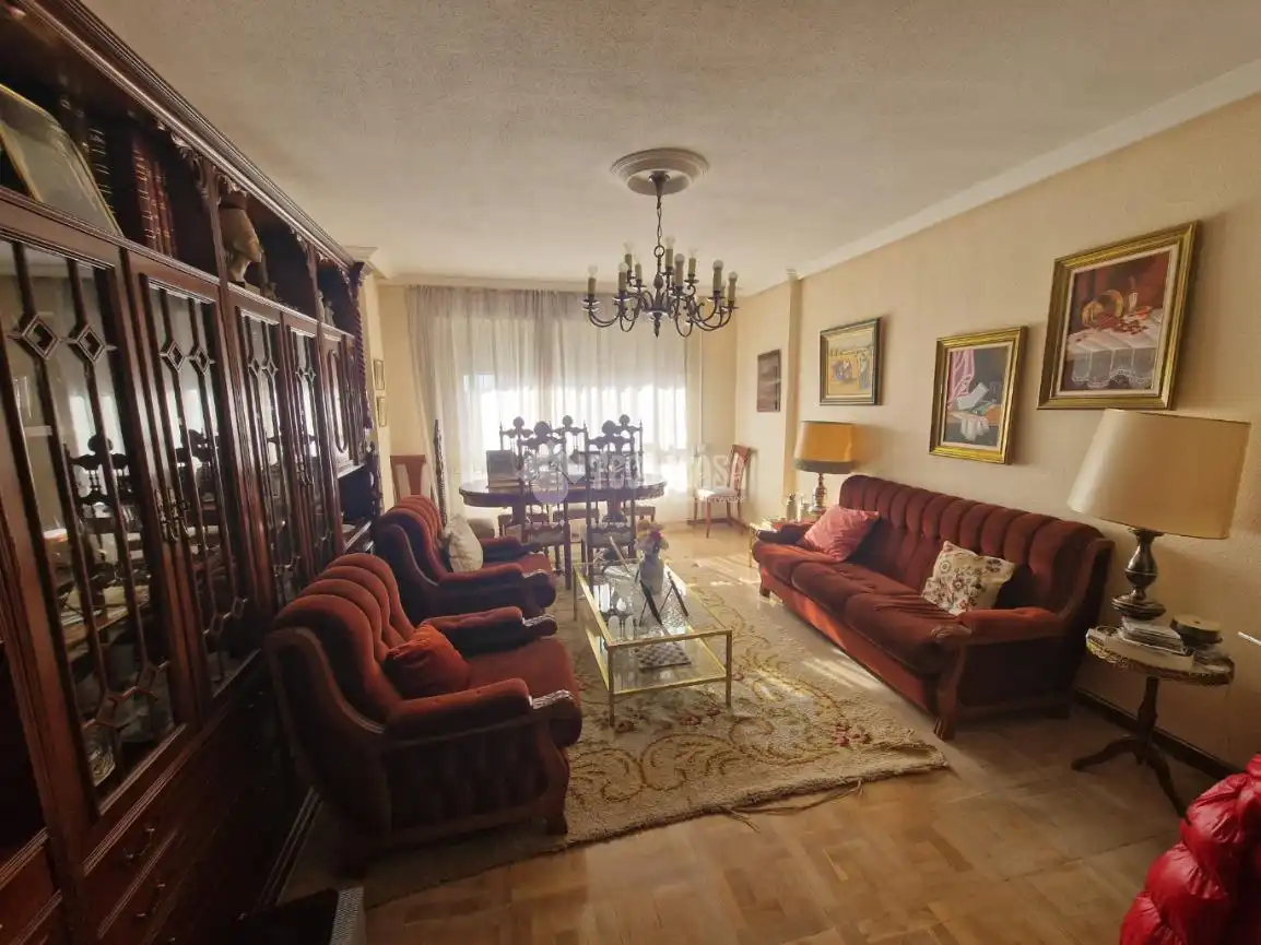 Sala de estar de Piso en venta en Palencia con Calefacción, Parquet y Terraza