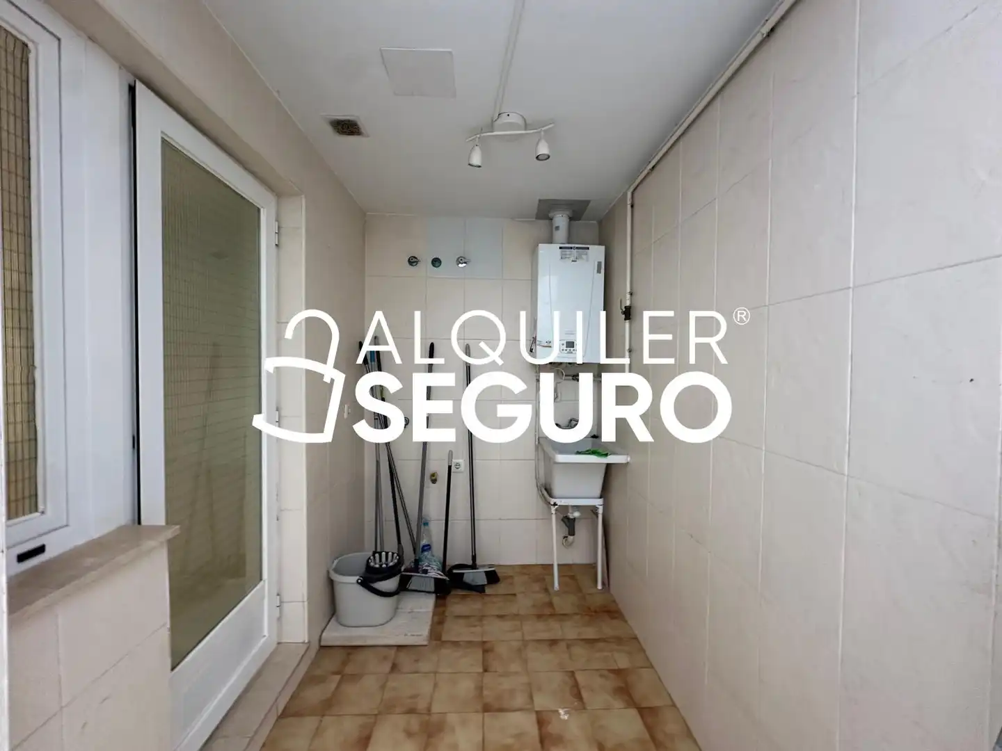 Piso de alquiler en Meliana con Calefacción