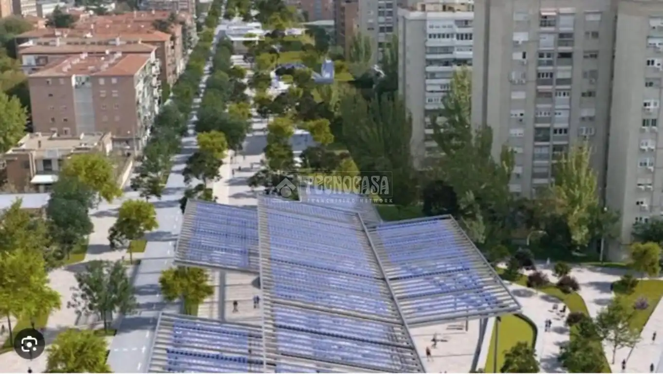Vista exterior de Piso en venta en Madrid