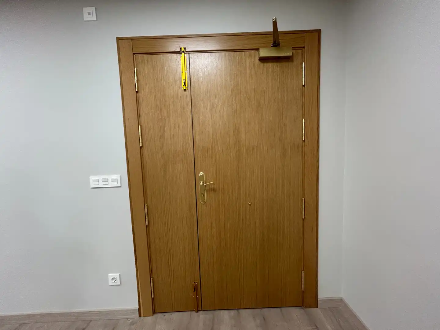 Büro zur Miete in Vitoria - Gasteiz mit Heizung und Internet
