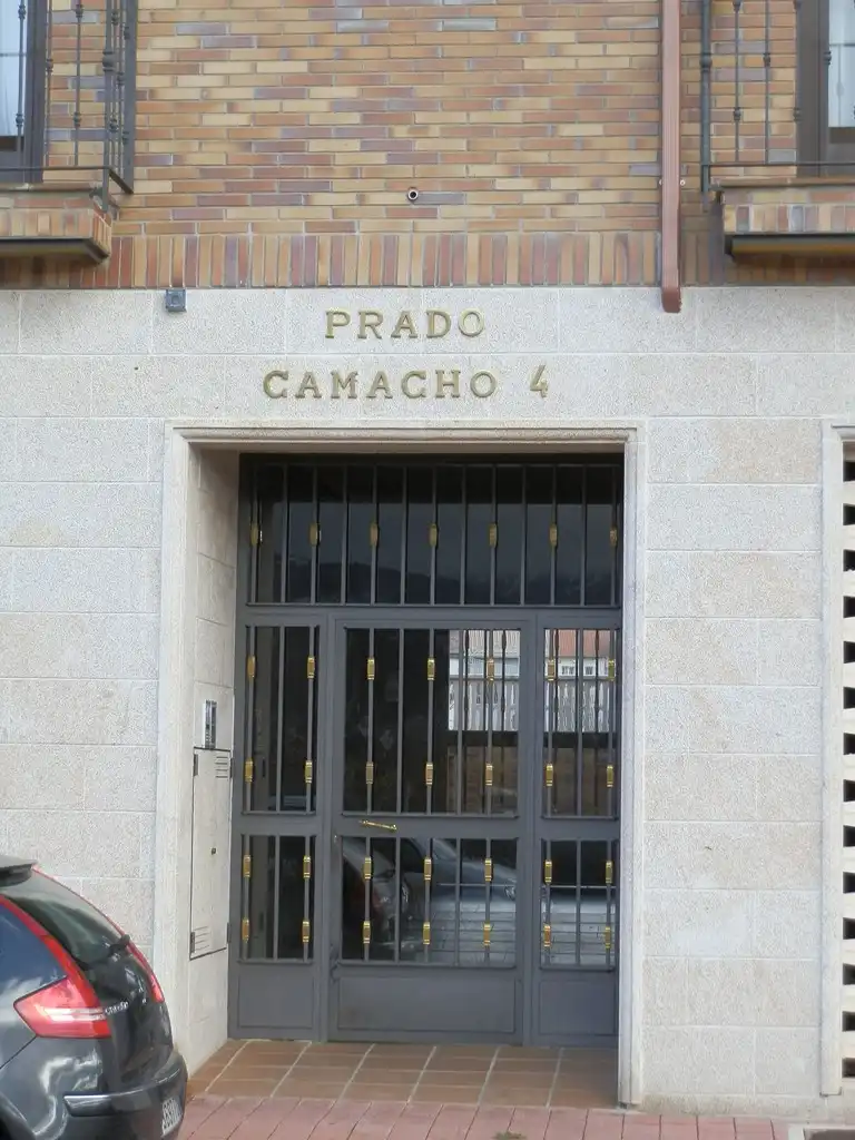 Piso con ascensor en alquiler en Calle Prado Camacho 4