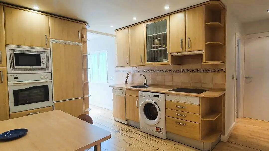 Cocina de Piso en venta en  Pamplona / Iruña con Calefacción, Parquet y Trastero