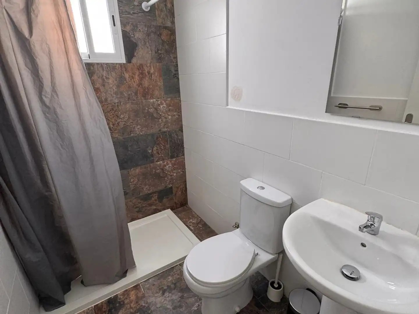 Bathroom of Flat for rent in Murcia  with Air Conditioner, Heating and Furnished